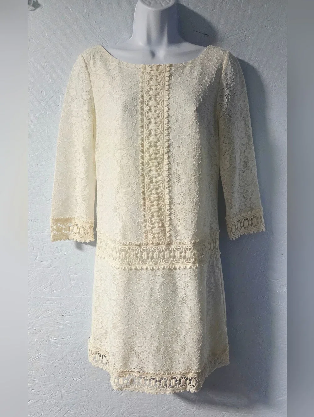 lace shift dress 3 4 sleeve Shop Lace 3/4 Sleeve Shift Dress Online in Oman